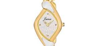 Golden Bracelet Oval Analog Watch
