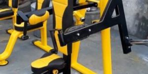 Lateral Raise Machine