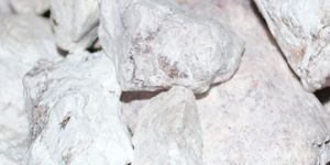 White Bentonite Lumps