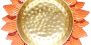 Decorative Lotus Shape Urli