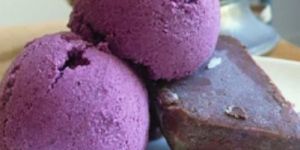 Black Currant Ice Cream