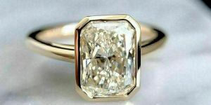 Stylish Diamond Ring