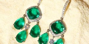 Contemporary Modern Style Colorstone Earring