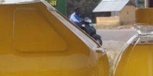 Cold Pressed Groundnut Oil