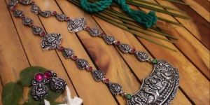 Traditional Necklace Set