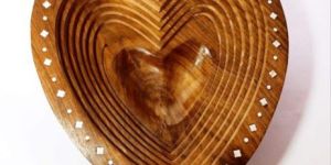 Wooden Heart Shape Folding Basket
