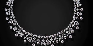 Artificial Necklace in Zircon and Silver