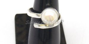 Natural Pearl Gemstone Ring