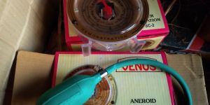 Physics Lab Equipment