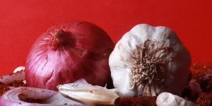 Kolhapuri Kanda Lasun Masala