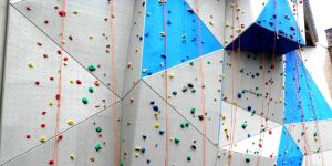 ROCK CLIMBING WALL SETUP