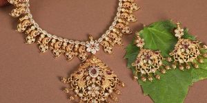Antique Necklace Set