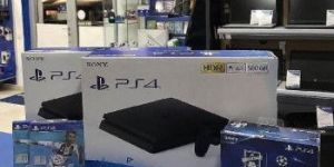 Sony Playstation 4 Pro 1TB 2 Controllers and 5 Games