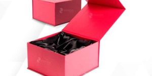 Luxury Packaging Foldable Magnet Box