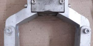 Permanent Magnetic Yoke Type Switch