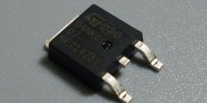 PHOTOTRANSISTOR