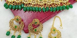 Gold Plated Traditional Kundan Pearl Bridal Green Choker Jewellery Set for Women