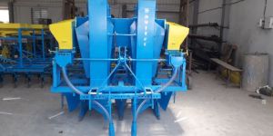 P-1 Automatic Potato Planter