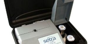 Setra Microcal Pressure Calibrator