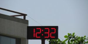 Outdoor Display Clock