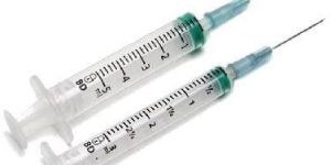 Disposable Sterile Syringe with Needles