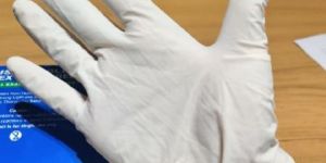 Latex Medical Examination Gloves