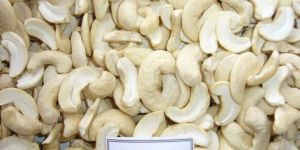 Split Cashew Nuts