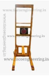 Boom acb lifting truck.