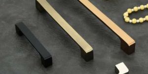 UGCH-104 Furniture Handles