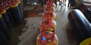 Liquid Ammonia in Cylinder