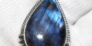 S104 Laboradite Pendant