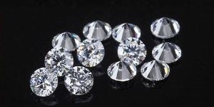 White Round Moissanite Diamond