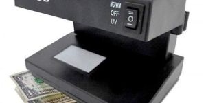 Counterfeit Money Detector