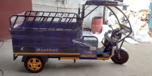 Panther E-Rickshaw Loader