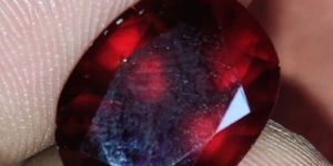 Natural hessonite garnet GOMED gemstone certified.