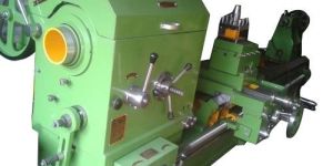 Heavy Duty Lathe Machine