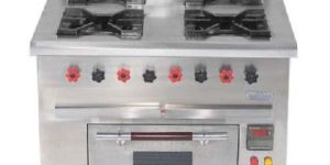 FOUR BURNER RANGE WITH OVEN GAS