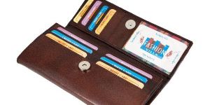 STYLISH LEATHER LADIES CLUTCHES BAG