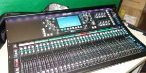 allen heath sq7 48 channel 36-bus digital mixer