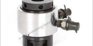 Top Side Bolt Tensioner