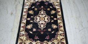 Hand Knotted Rugs
