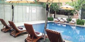 Heavy Duty Pool Side Umbrella