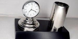 Table Clock Pen Stand