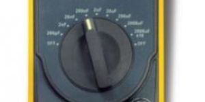 Digital Capacitance Meter