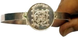 S930818-06 - Bodyguard Muneeswaran Yantra Silver Bracelet