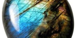 Labradorite Gemstone