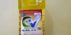 Cold Pressed Groundnut Oil