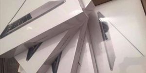 MacBook Pro 15 Inch Core i7 Laptop