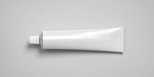 Mometasone Furoate,nadifloxacin and Miconazole Nitrate Cream