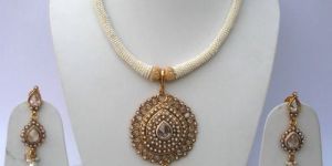 Polki Pendant Set